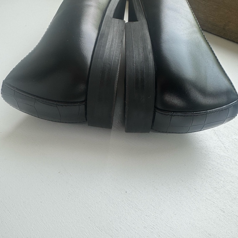 NWOB Ann Taylor Black Slip On Penny Loafers Shoes with Faux Snake Skin 7 - Picture 8 of 9